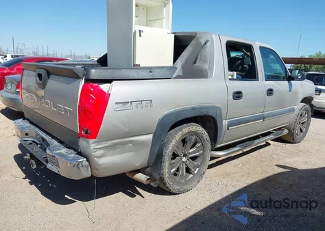 2004 Chevrolet Avalanche 1500 из США, поврежденный, VIN 3GNEC12T14G196002